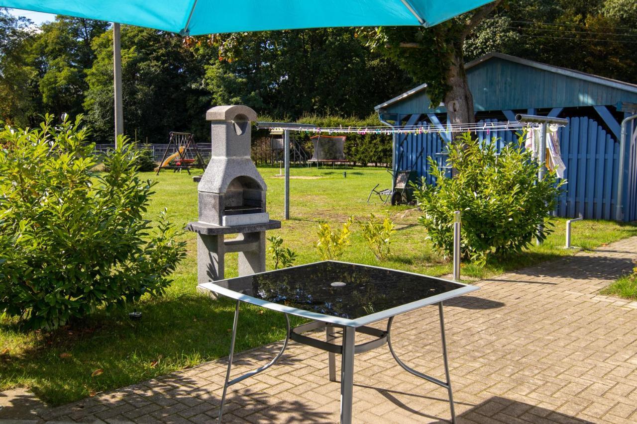 Bungalow Am Waldrand Barth Buitenkant foto