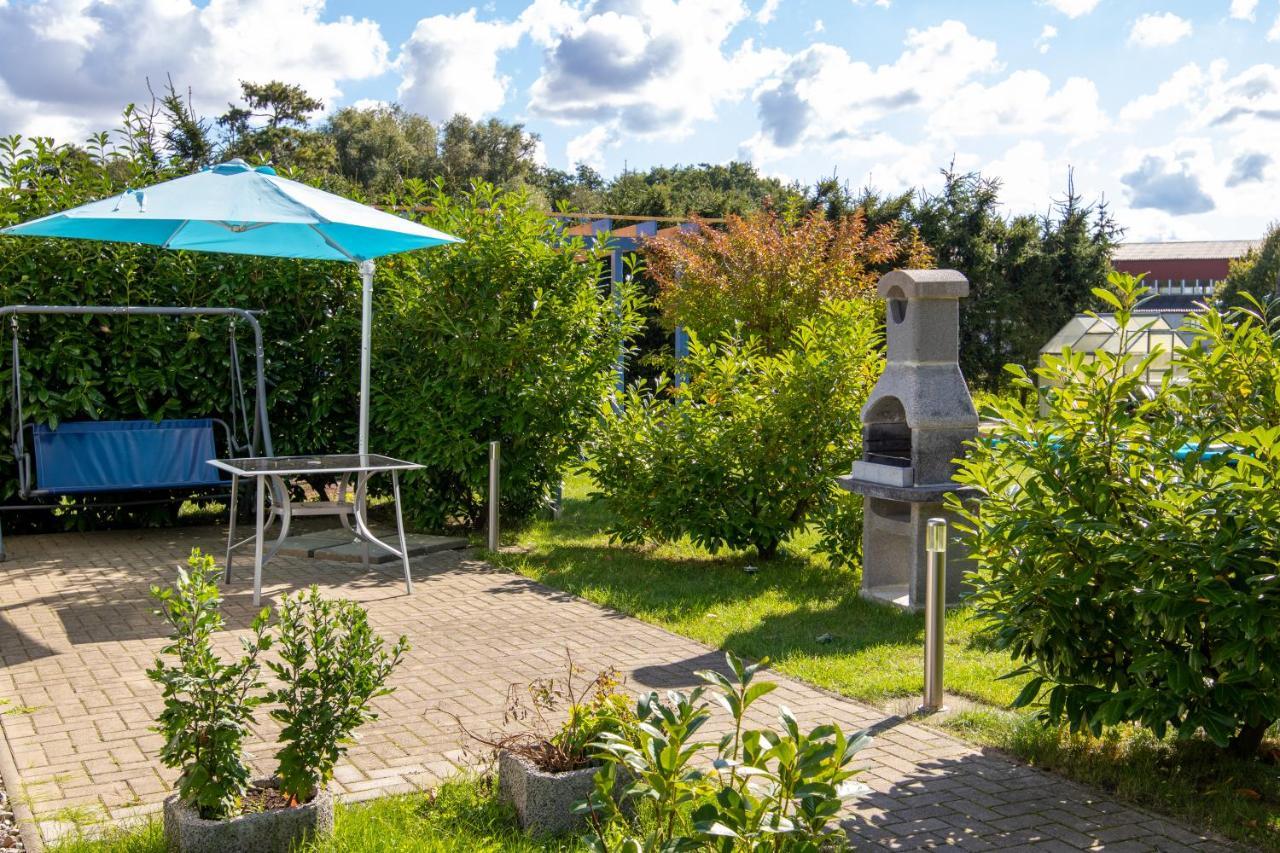Bungalow Am Waldrand Barth Buitenkant foto
